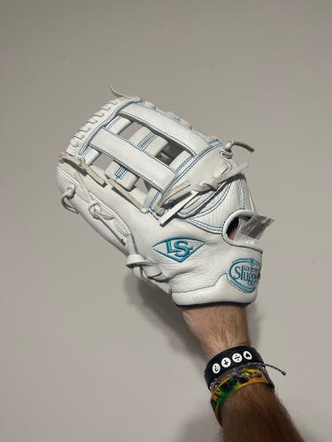 Louisville slugger xeno 12.5 lefty baseball glove