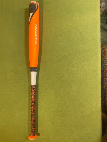 Used 2014 Easton Composite Mako Bat (-11) 19 oz 30"