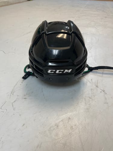 Barely Used *Basically NEW* Large CCM Tacks 910 Helmet