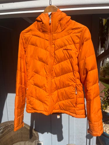 Just Cleaned and Waterproofed Patagonia Excellent Condition Medium Jacket