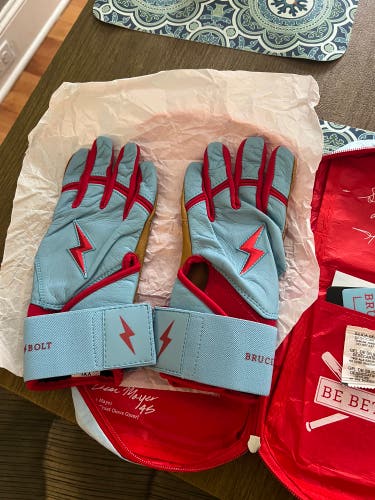Brand New Youth XL Bruce Bolt Baders