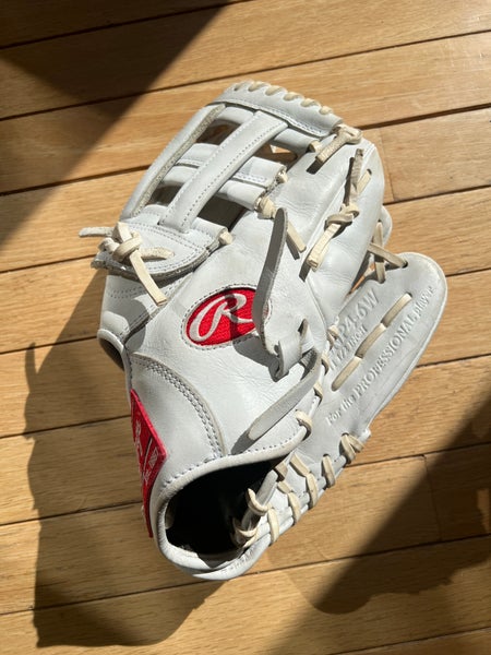 Right Hand Throw 11.5" Rawlings Gamer XLE Baseball Glove