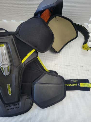 Used Ccm As-v Md Hockey Shoulder Pads