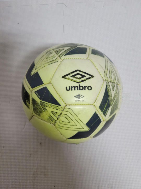 Used Umbro Ceramica 2.0 4 Soccer Balls