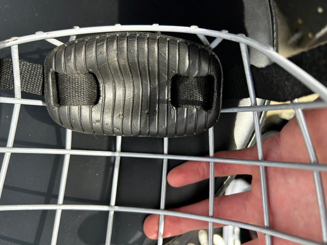 Bauer full cage