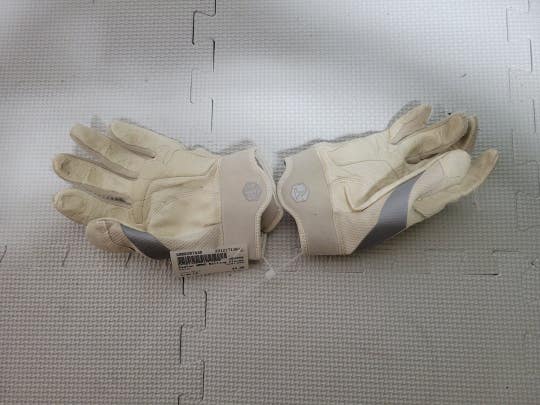 Used Easton Wmns Lg Batting Gloves
