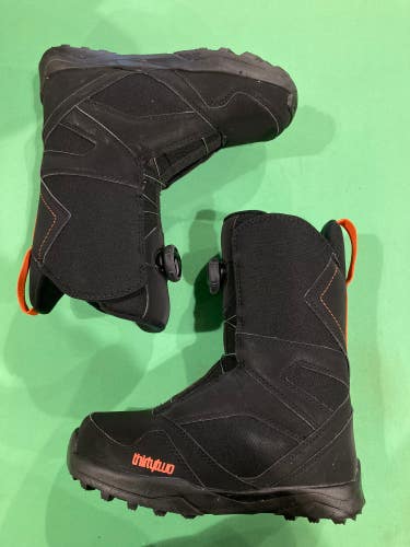 Used Size 4.0 (Women's 5.0) Thirty Two Kids Boa Snowboard Boots