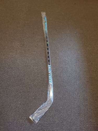 New Senior Bauer Right Handed Nexus Geo Hockey Stick P92