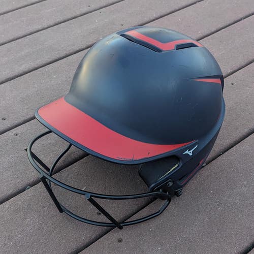 Used Mizuno Batting Helmet with Cage (6 3/4 - 7 3/8)