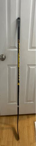 Junior Right Handed W88 Dynasty axy sym Hockey Stick