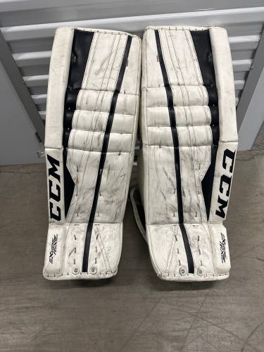 33" CCM Extreme Flex II Goalie Leg Pads