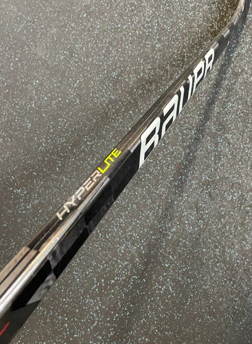 New Bauer Vapor Hyperlite Hockey Stick P92M 55flex