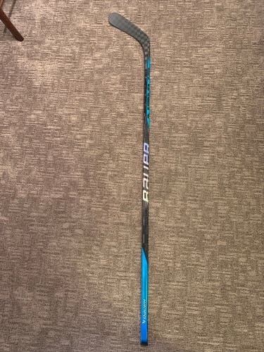 New Left Hand P92 Nexus Sync 77 Flex Hockey Stick