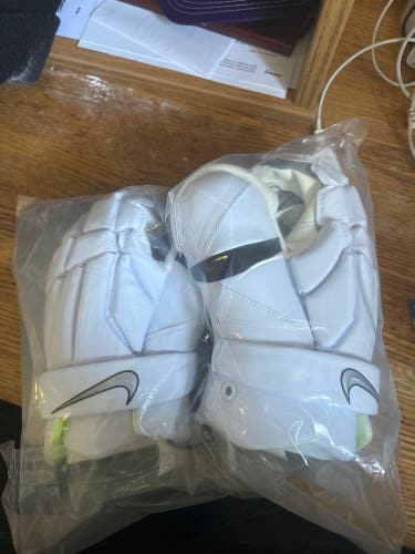 New Goalie Nike Large Vapor Pro Lacrosse Gloves