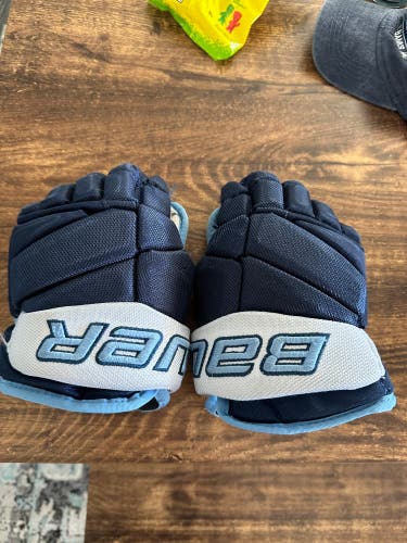 Bauer 11” hockey gloves