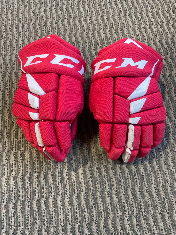 Red Used Junior CCM Jetspeed ft475 Gloves 12"