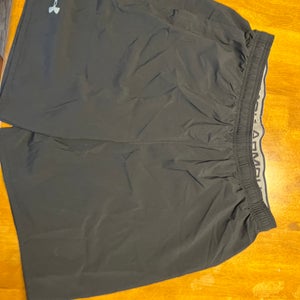 Black Used XL Men's Under Armour Shorts