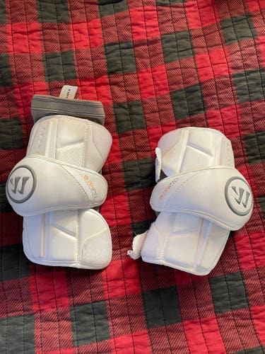Youth Medium Warrior Burn Pro Arm Pads