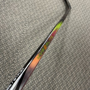 Bauer Hyperlite 2 87 flex P28 curve right hand stick