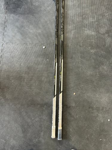Used Right Handed P92M Pro Stock Vapor Hyperlite Hockey Stick