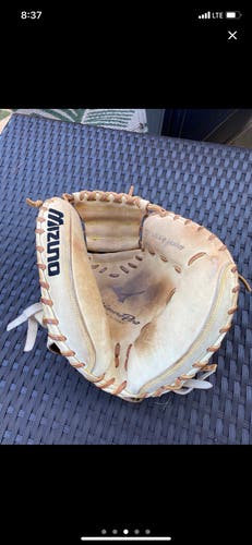 Mizuno Pro 33.5 Catchers Mitt GMP2-335C