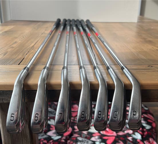 Mizuno JPX 921 Forged Iron Set