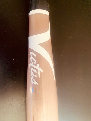 Victus Wood Tatis 30 inch bat