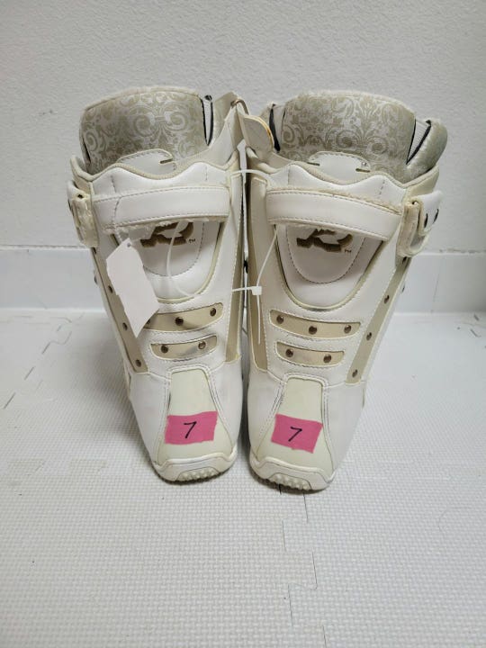 Used Ride Scarlet Senior 7.5 Women's Snowboard Boots