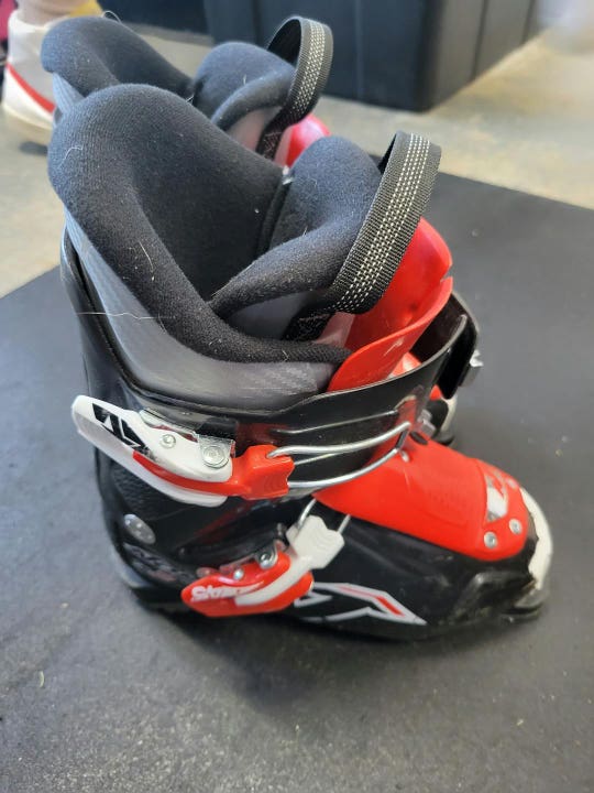 Used Nordica Ski Boots 200 Mp - Y13.5 Boys' Downhill Ski Boots