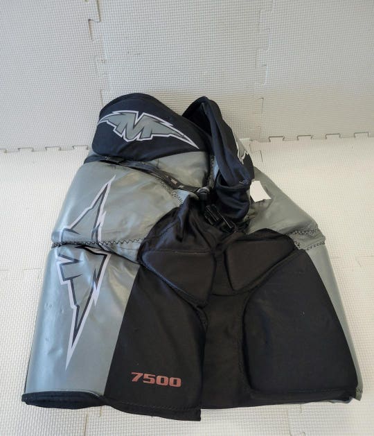 Used Mission 7500 Sm Street Hockey Pants And Girdles