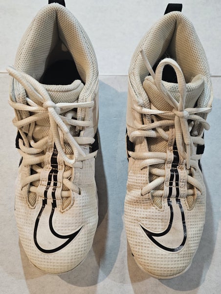 Used Youth Size 5.0 Molded Cleats Nike Football