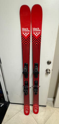 Black Crows Used 2022 174 cm Camox Skis