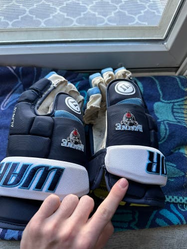 Maine hockey gloves