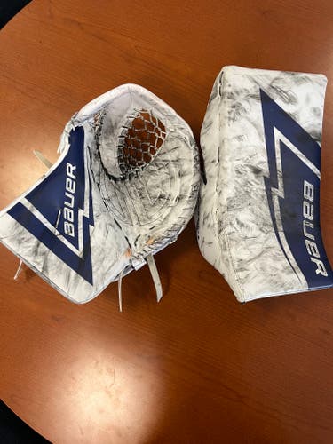 #60 Hugo Alnefelt Used Bauer Regular Hyperlite Glove and Blocker Set #2