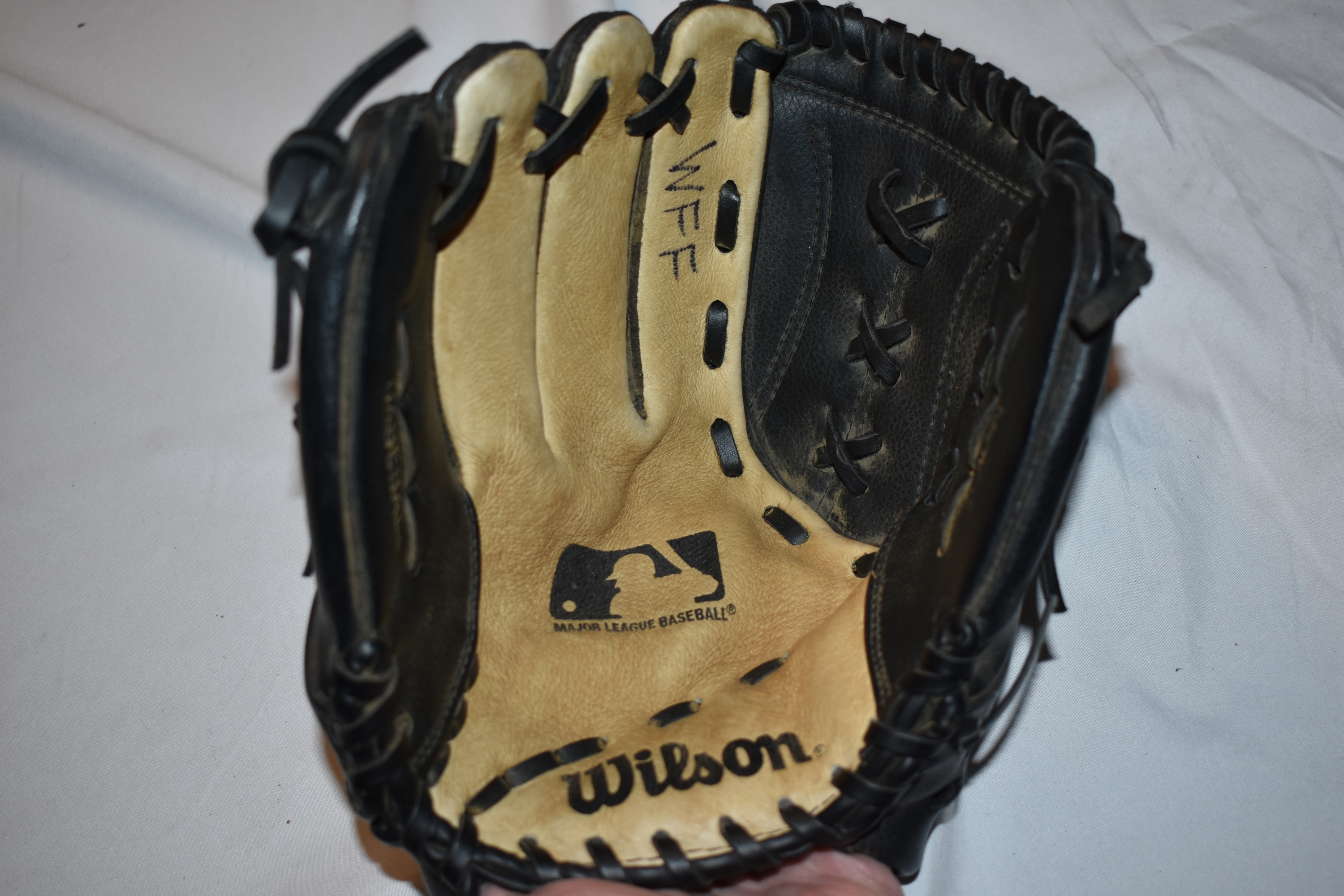 Wilson A2451 LHT Baseball Glove, Black/Brown, 11 Inches