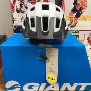 New Giant Path Bike Helmet Small-Medium White