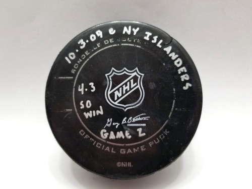 10-3-09 Penguins at NY Islanders NHL Game Used Hockey Puck TAVARES 1st GAME