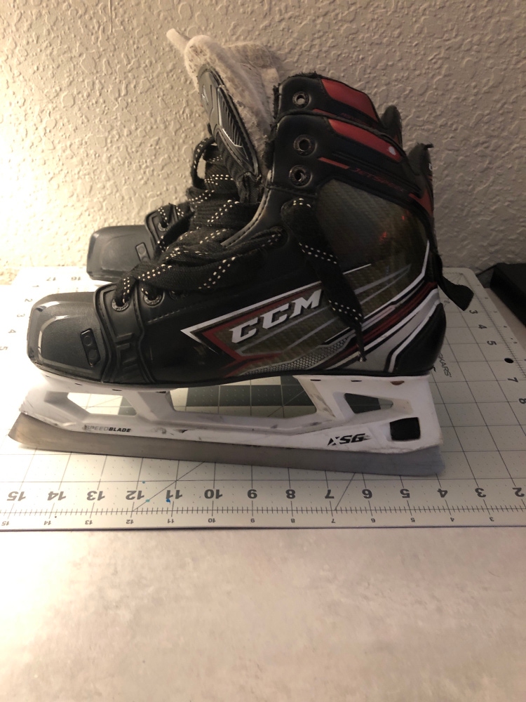 Used CCM Regular Width 7 FT460 Hockey Goalie Skates