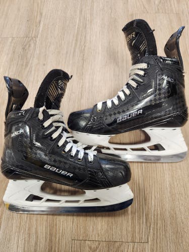 Bauer Supreme Mach Skates Size 5 Fit 3