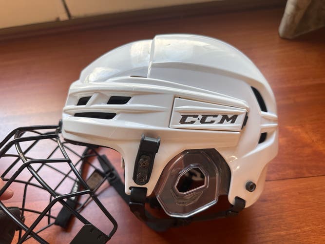 Used Medium CCM Super Tacks X Helmet