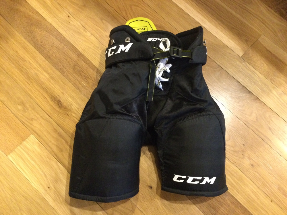 New CCM TACKS 9040 hockey pants Medium