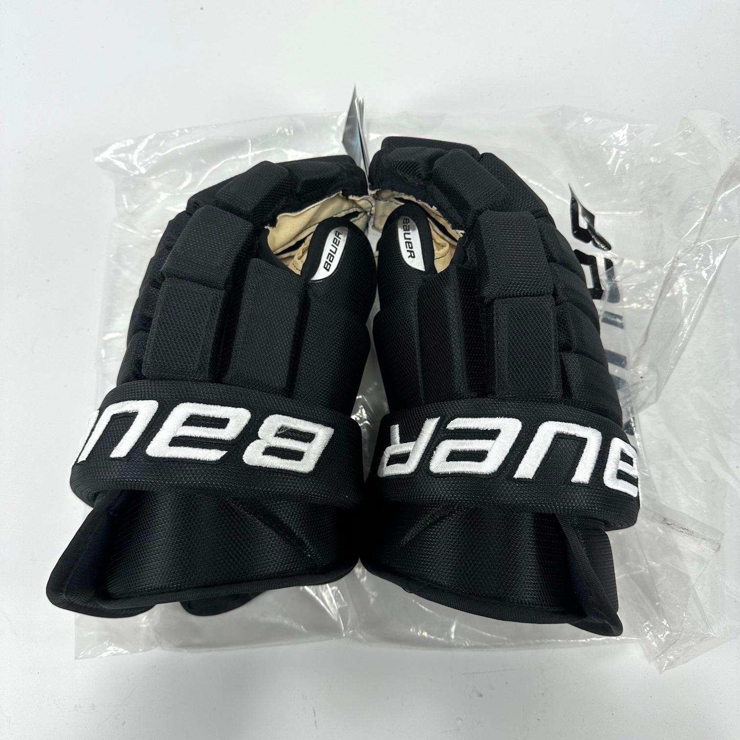 Brand New Black Bauer Vapor Pro Team Gloves 15" Pro Stock
