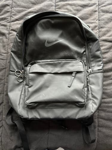 Gray Used Large/Extra Large Nike Backpack