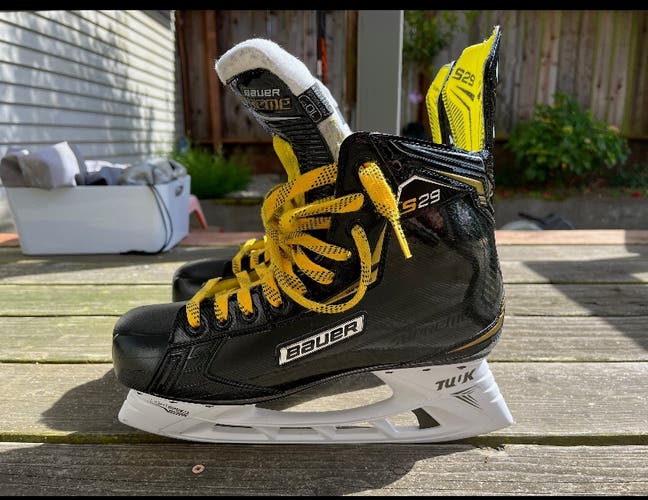 Senior Bauer Regular Width   10 Supreme S29 Hockey Skates