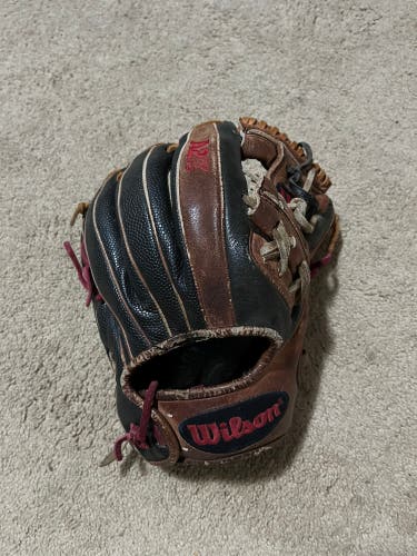 Dustin Perdroia Model 11.5.. Has a broken lace at bottom but it is an easy fix!