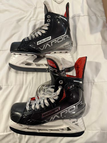 Used Bauer Regular Width 6 Vapor X3.7 Hockey Skates