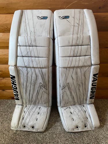 Used 36"+2" Vaughn Velocity V9 Pro Carbon Goalie Leg Pads