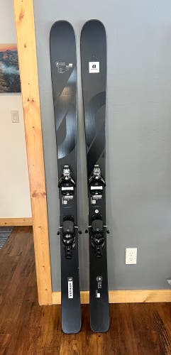 Armada Stranger 172cm Skis w/ STH 16 bindings