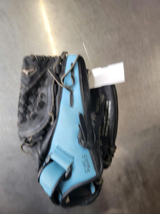 Used Mizuno Prospect Glove 10 1 2" Fielders Gloves