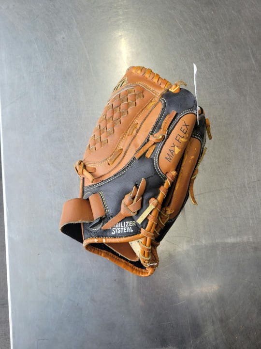Used Mizuno Mrx117 11 1 2" Fielders Gloves